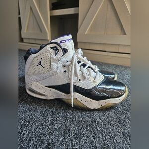Jordan Youth Kids Black White And Purple Bloyal Basketball Shoes Size 4